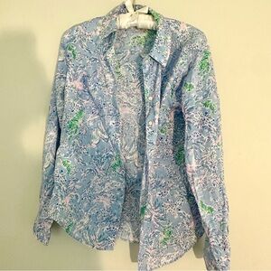 Lilly Pulitzer Sea View Linen Button down, size XS - Breathable summer staple!